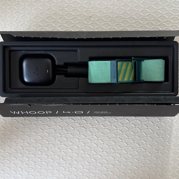 Whoop 4.0 Fitness Tracker